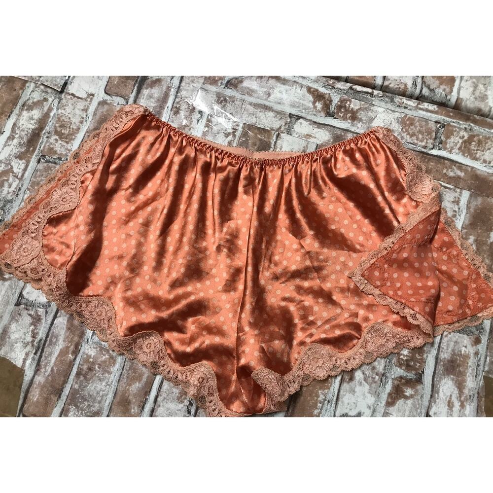 VGT CABERNET SLEEPWEAR Women's PajamaS POLKA DOT ShortS TRIM LACE Satin.Sz Med